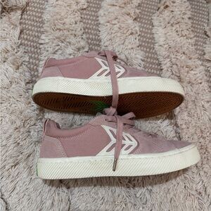 Cariuma Catiba Pro skate Pink Suede Sneakers Size 6